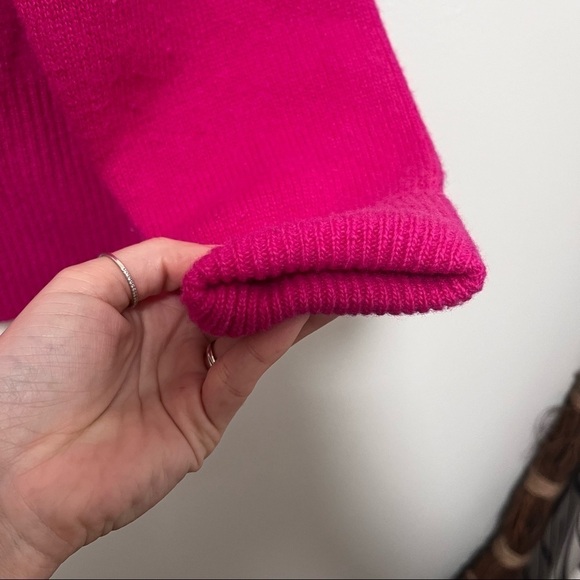 Vintage Yarn Works Lambswool and Rabbit Hair blend Barbie Pink Sweater S - Picture 13 of 14